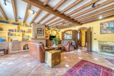 12-53013098fcab6c38b1379cd33298e050