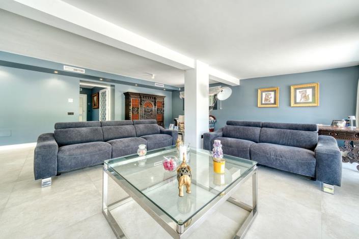 Image No.9-4 Bed Villa for sale