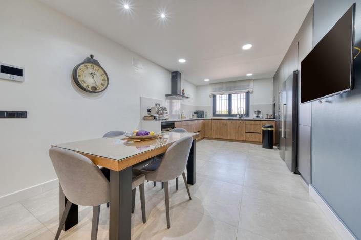 Image No.26-4 Bed Villa for sale