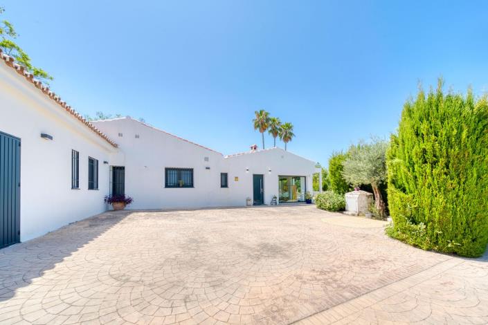 Image No.37-4 Bed Villa for sale