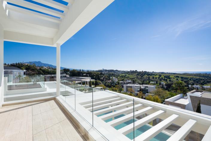 Image No.2-6 Bed Villa for sale