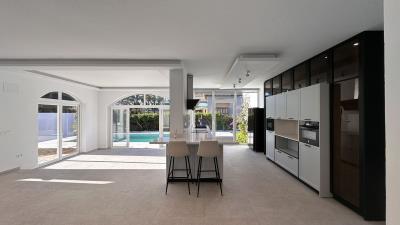 11-20939a0134ad724a8cb2a801094d15a4