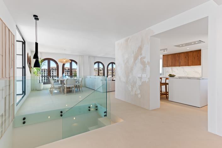 Image No.12-4 Bed Penthouse for sale