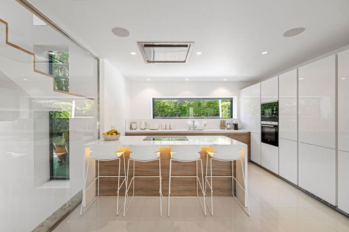 Image No.56-5 Bed Villa for sale