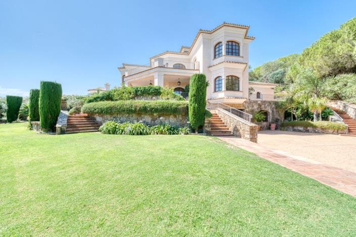 Image No.3-Villa de 5 chambres à vendre à San Roque