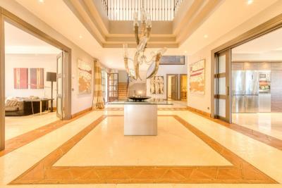 10-bb915d1cb19341576dcdc994b81ab9c5