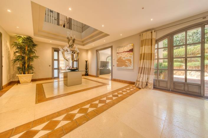 Image No.11-Villa de 5 chambres à vendre à San Roque