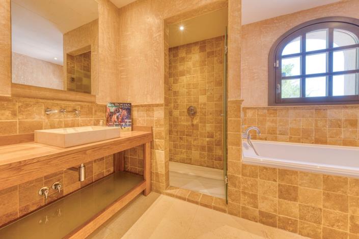 Image No.18-Villa de 5 chambres à vendre à San Roque