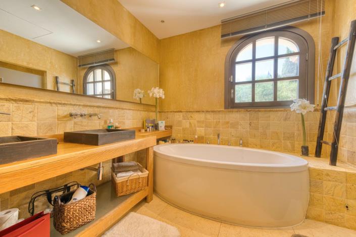 Image No.29-Villa de 5 chambres à vendre à San Roque