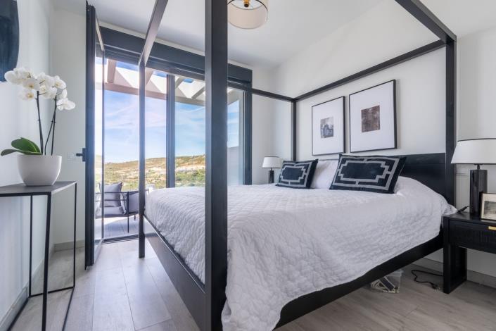 Image No.8-3 Bed Semi-Detached for sale