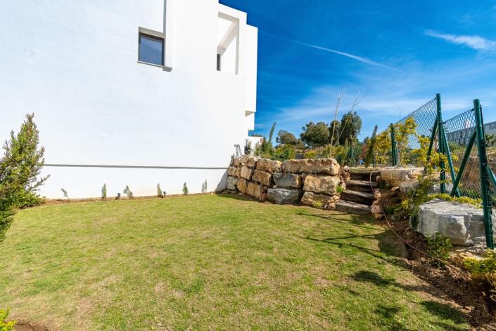 Image No.17-3 Bed Semi-Detached for sale