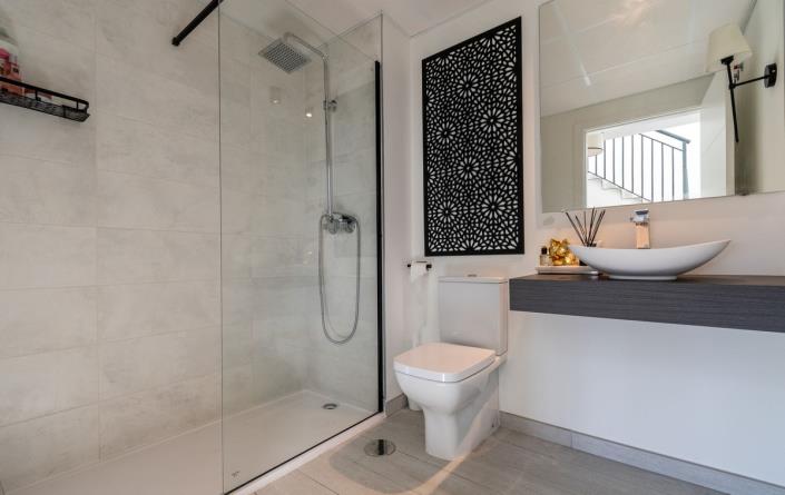 Image No.23-3 Bed Semi-Detached for sale