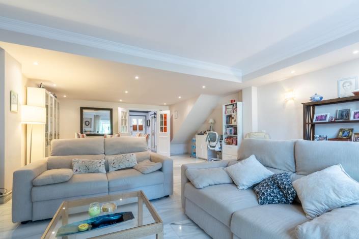 Image No.4-3 Bed Townhouse for sale