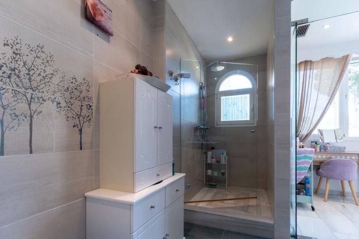 Image No.15-3 Bed Townhouse for sale