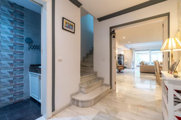 Image No.29-3 Bed Townhouse for sale