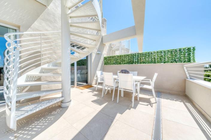 Image No.20-2 Bed Penthouse for sale