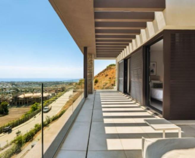 Image No.8-4 Bed Semi-Detached for sale