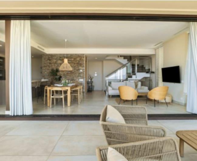 Image No.19-4 Bed Semi-Detached for sale