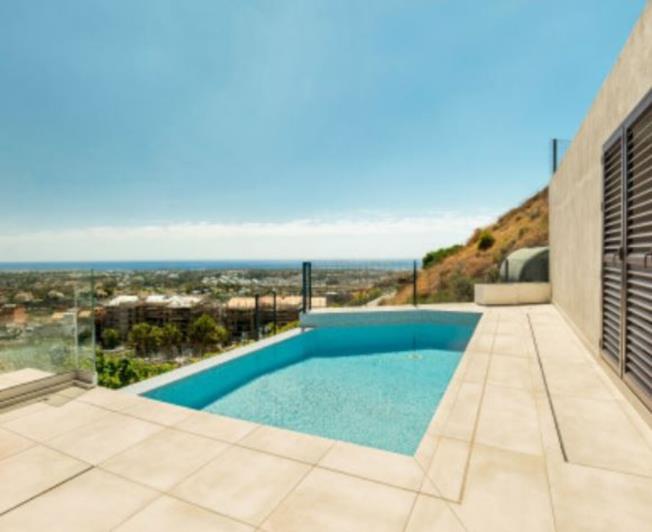 Image No.21-4 Bed Semi-Detached for sale