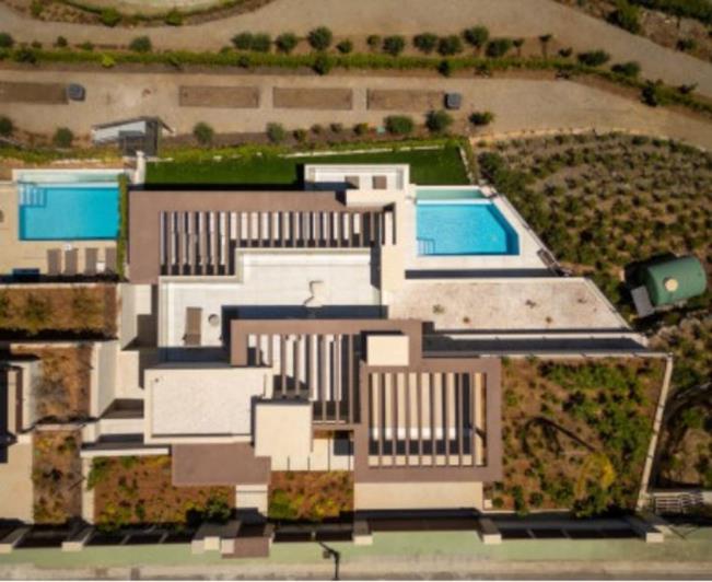 Image No.25-4 Bed Semi-Detached for sale