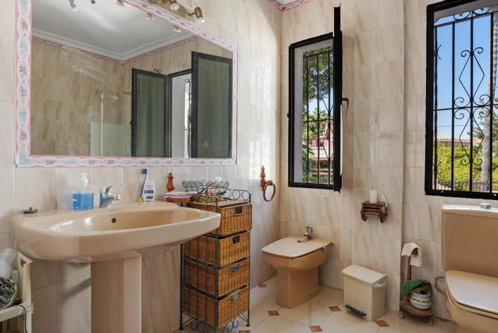 Image No.8-Maison / Villa de 5 chambres à vendre à Estepona