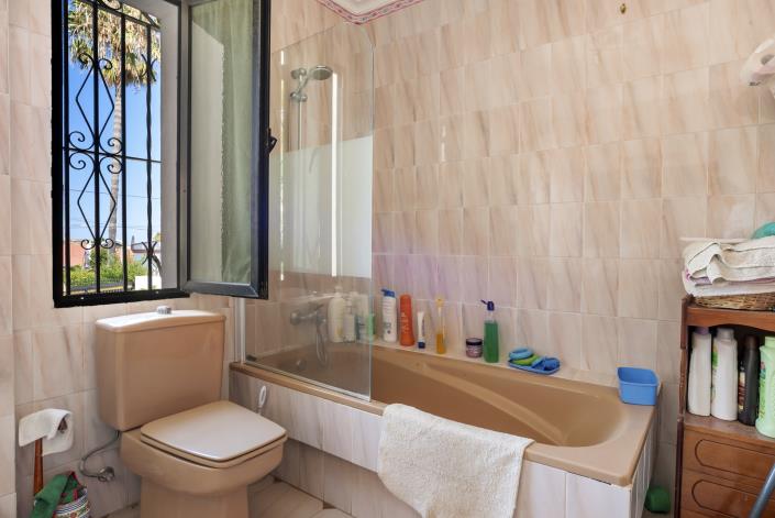 Image No.9-Maison / Villa de 5 chambres à vendre à Estepona