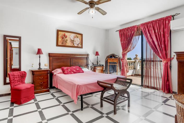 Image No.22-Maison / Villa de 5 chambres à vendre à Estepona