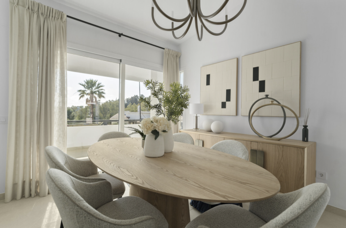 Image No.12-4 Bed Villa / Detached for sale