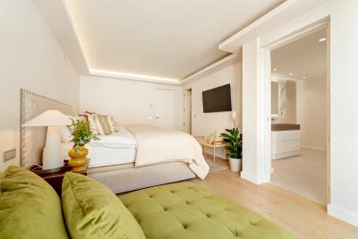 5da1f30b-3cdd-4a9c-95e9-4b1982e6d05a