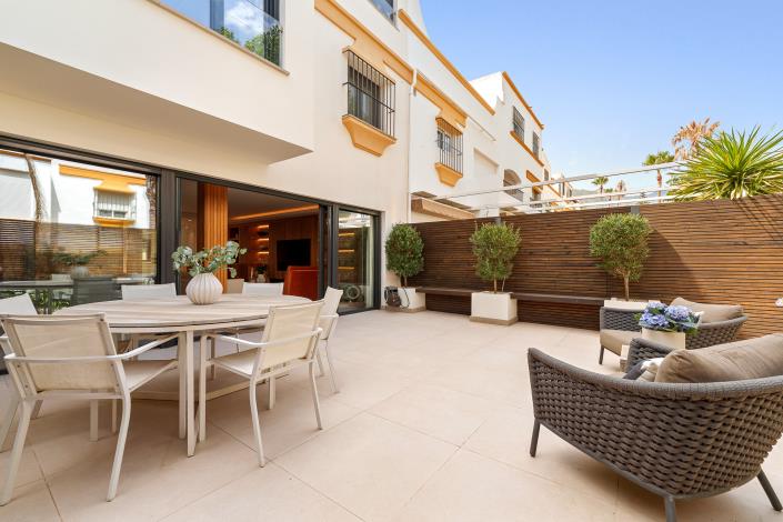 Image No.9-4 Bed Townhouse for sale