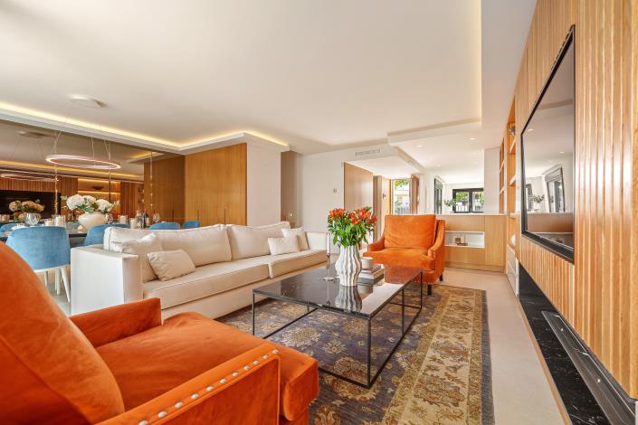 Image No.13-4 Bed Townhouse for sale