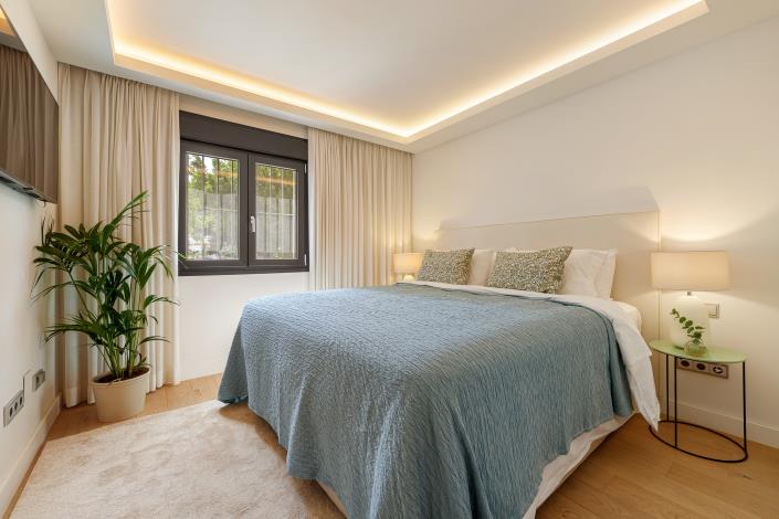 Image No.20-4 Bed Townhouse for sale