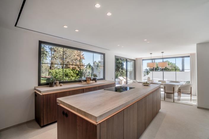 Image No.8-5 Bed Semi-Detached for sale