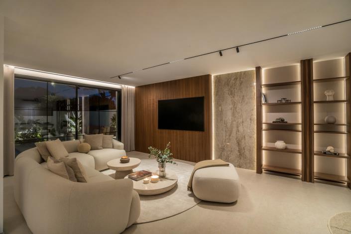 Image No.15-5 Bed Semi-Detached for sale