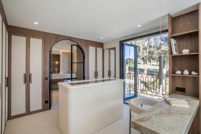 Image No.23-5 Bed Semi-Detached for sale