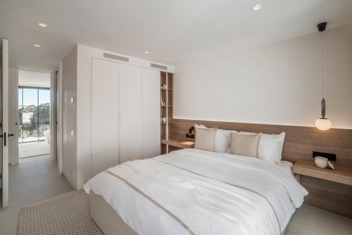 Image No.31-5 Bed Semi-Detached for sale