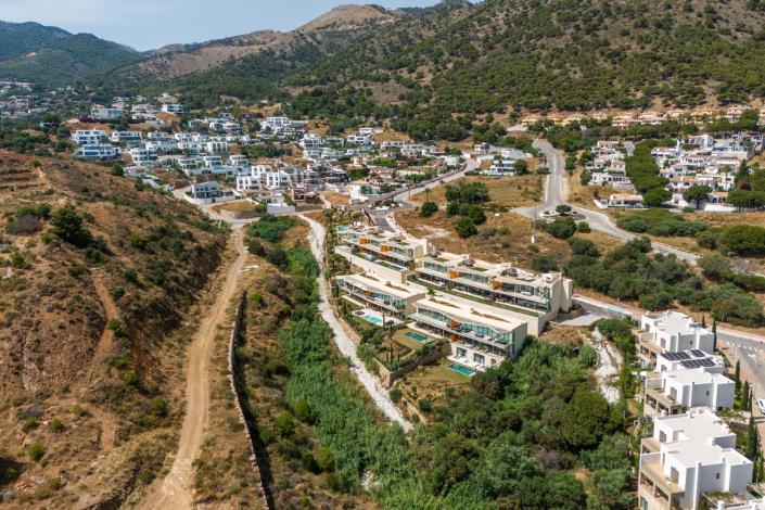 Image No.24-3 Bed Apartment for sale