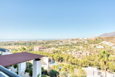 10-bb915d1cb19341576dcdc994b81ab9c5