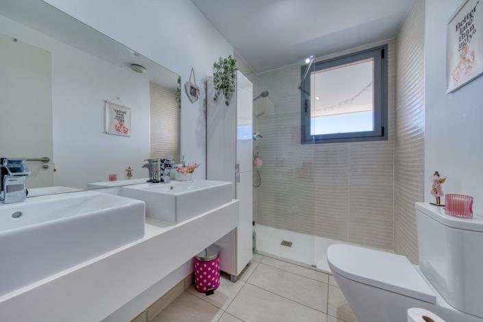 Image No.11-2 Bed Apartment for sale