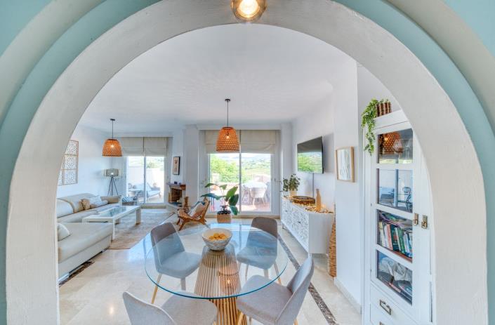 Image No.4-4 Bed Townhouse for sale