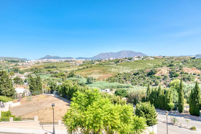 Image No.35-4 Bed Townhouse for sale