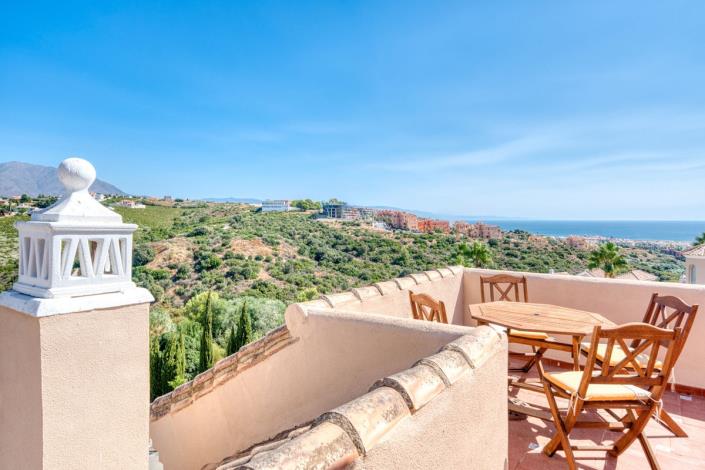 Image No.38-4 Bed Townhouse for sale