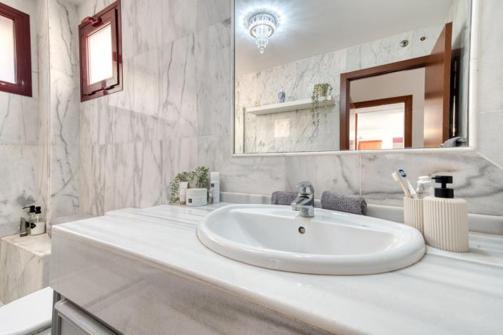 Image No.12-3 Bed Villa for sale