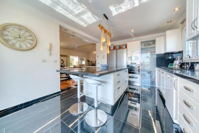 12-53013098fcab6c38b1379cd33298e050