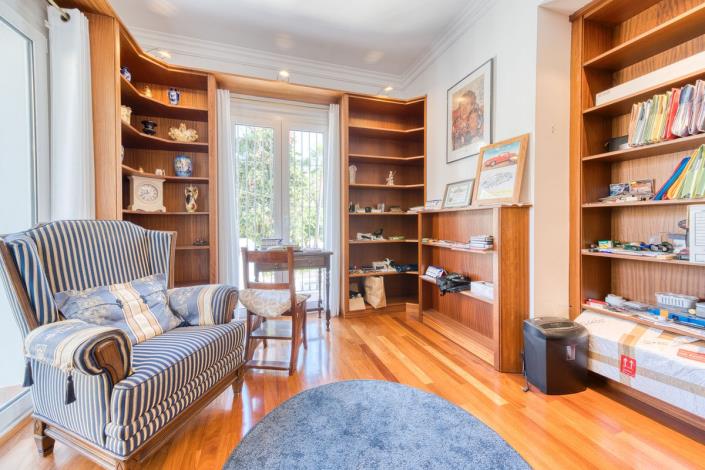 Image No.17-5 Bed Villa for sale