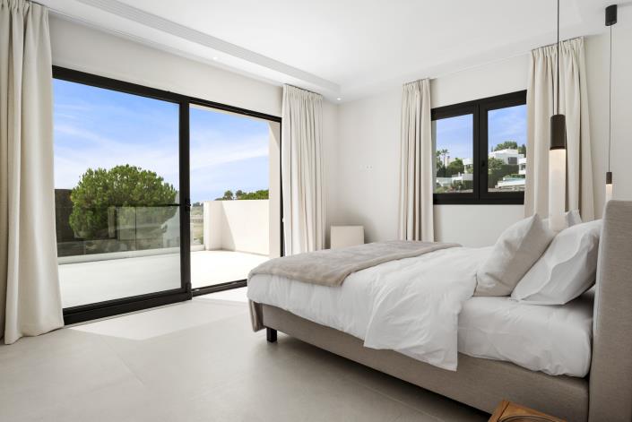 Image No.13-4 Bed Villa for sale