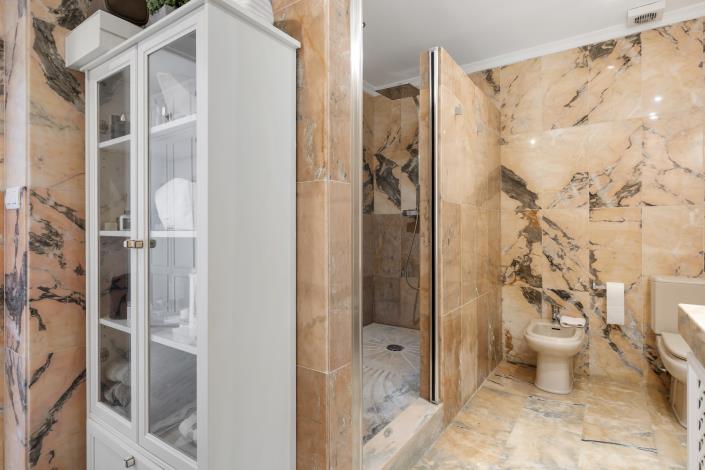 Image No.20-3 Bed Apartment for sale