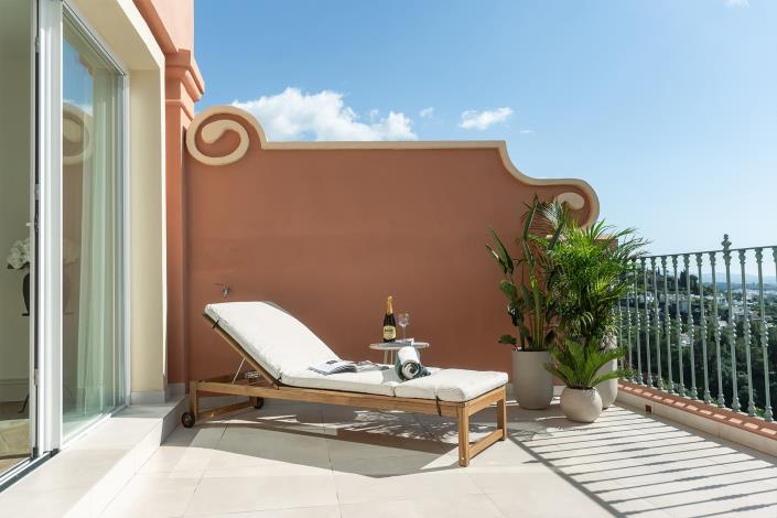 Image No.14-4 Bed Townhouse for sale