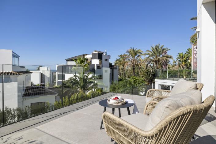 Image No.5-5 Bed Villa for sale