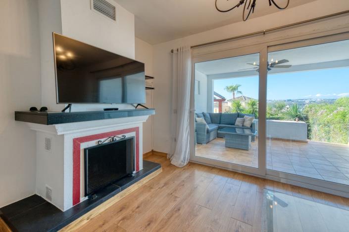 Image No.11-2 Bed Townhouse for sale